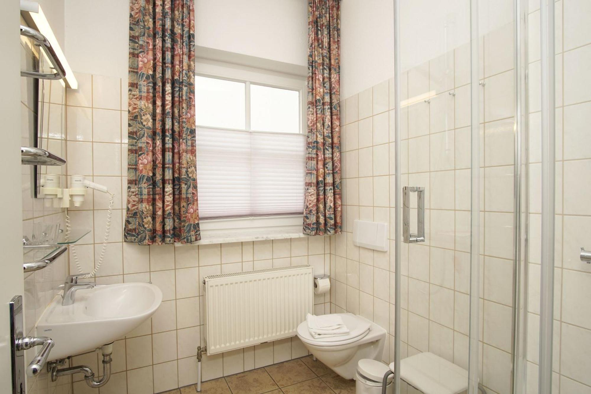 Aparthotel Ostsee Fewo 6 Balkon, Meerblick, Strand Binz Bagian luar foto